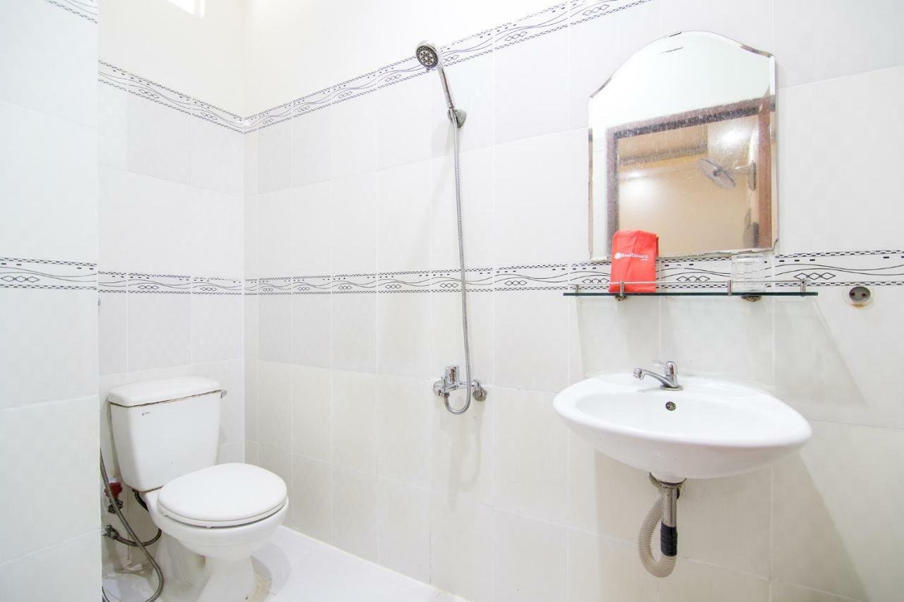 Reddoorz Plus Near Mien Tay Bus Station 2 Ho Chi Minh City Exterior photo